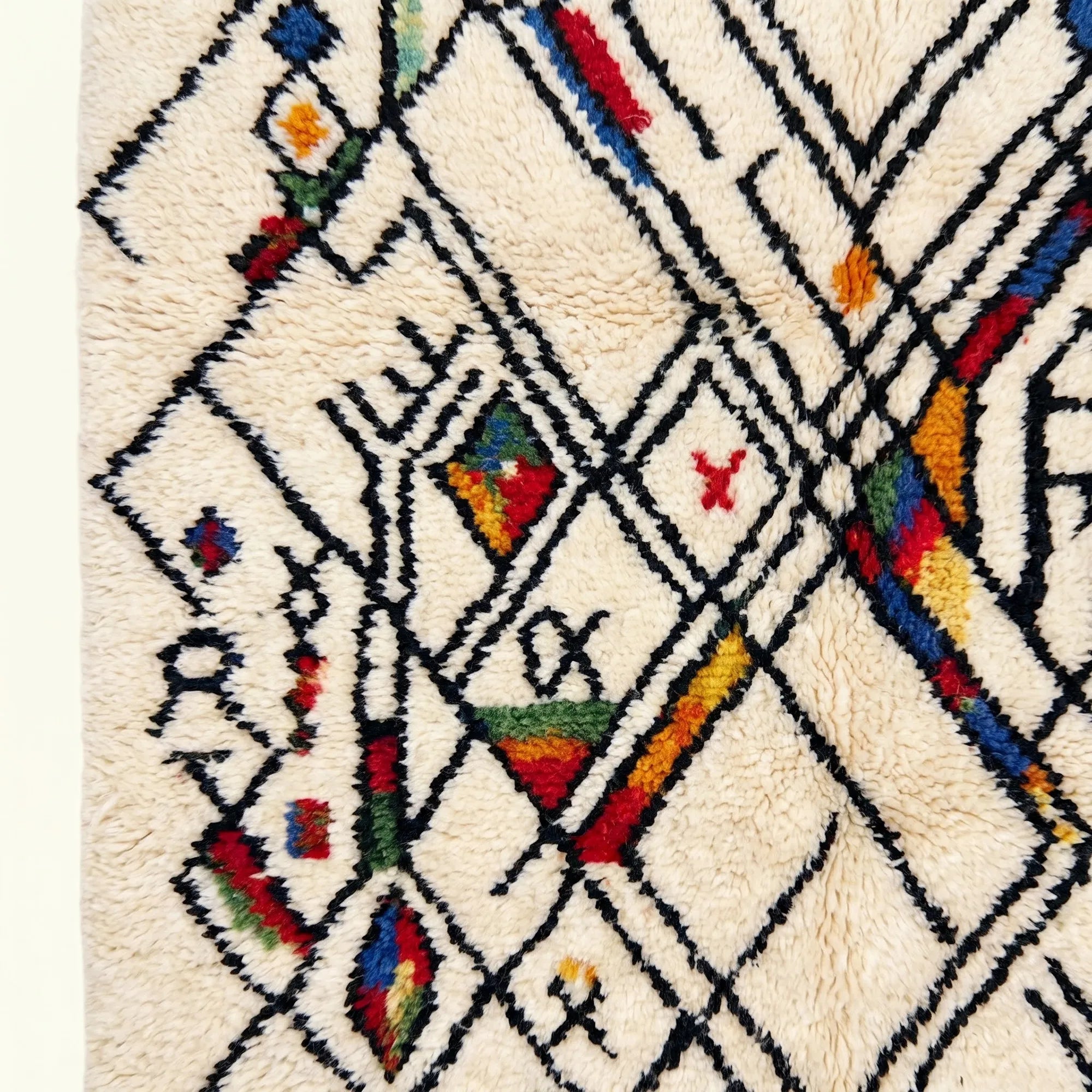 Ivory Azilal rug Amud black linear pattern close-up