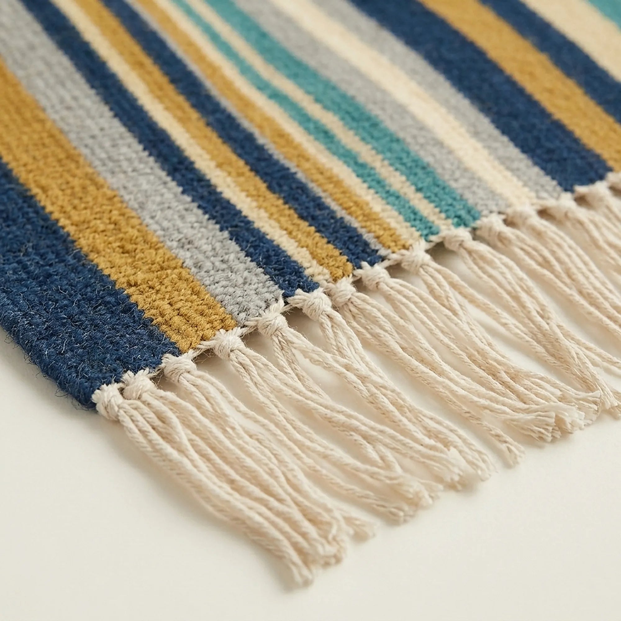 Navy Zanafi Kilim rug Ait Zineb, handwoven edge detail