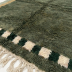 Akal olive Beni Ourain rug border detail