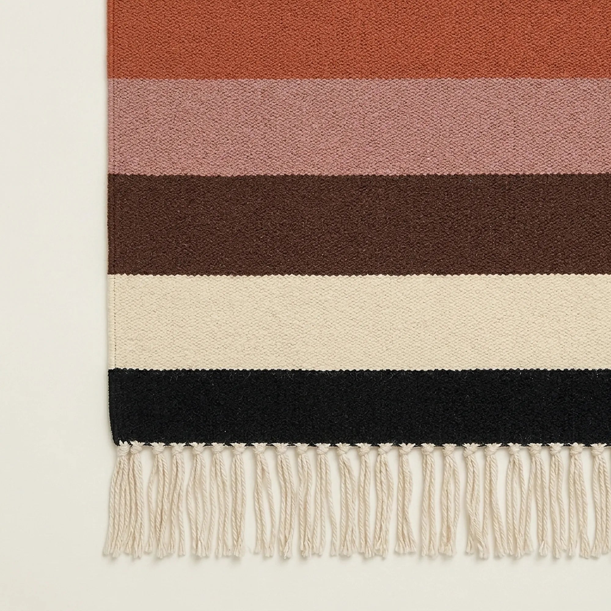 Rust Zanafi Kilim rug Akka, handwoven border detail