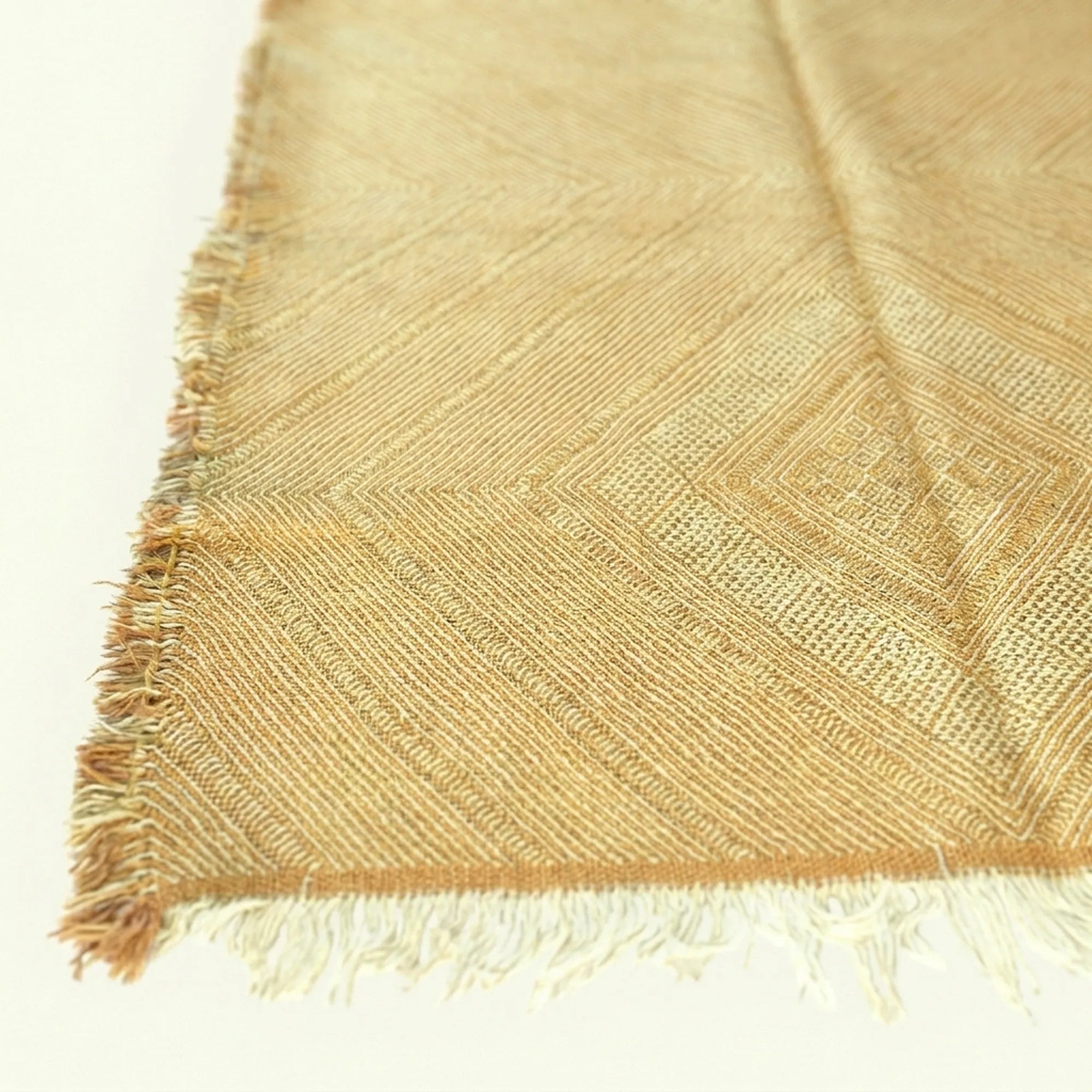 Gold Zanafi Kilim rug Aoufous with chevron diamond pattern, weave and border detail