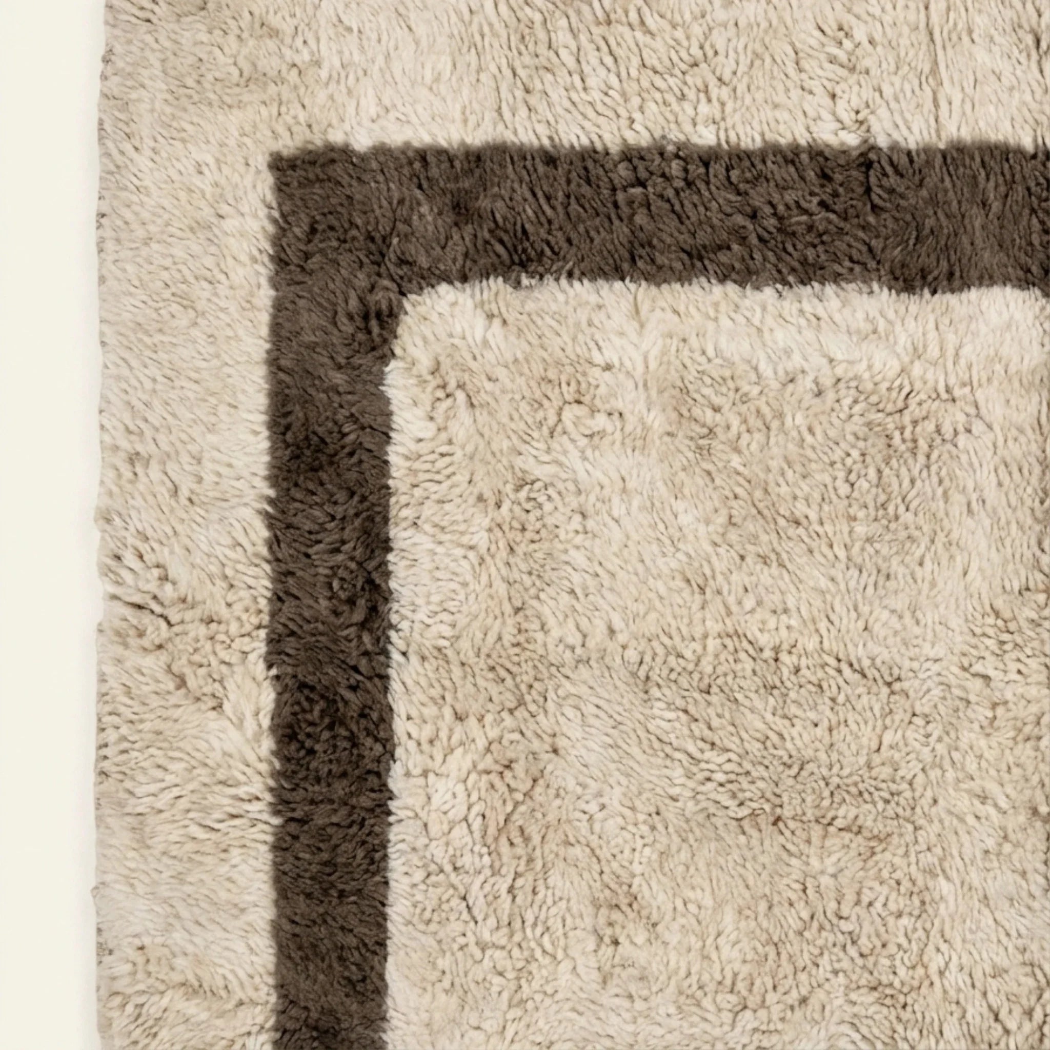 Asirem ivory Beni Ourain rug pattern detail