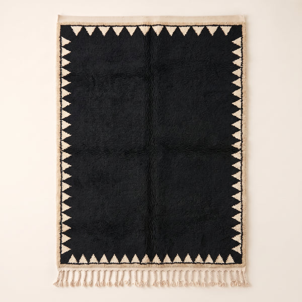 Tapis Mrirt Noir et Ivoire – Bordure en dents de scie – Isli