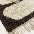 Ifri ivory Beni Ourain rug fringe detail