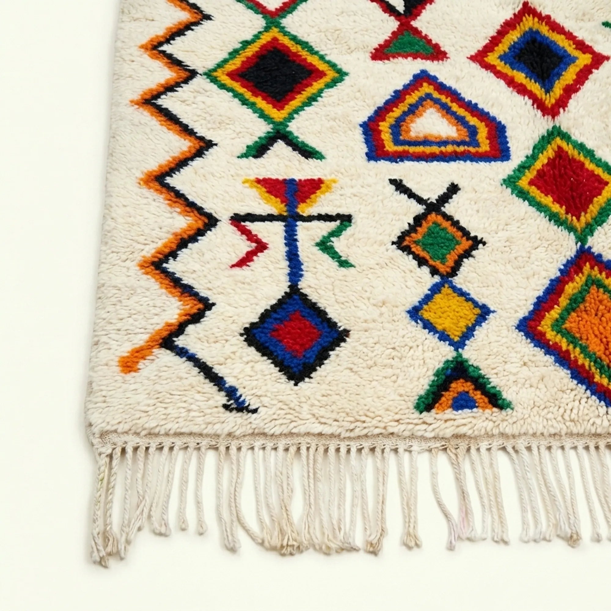 Ivory Azilal rug Azal with multicolor diamond grid, wool texture detail