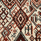 Ivory Azilal rug Tifin with burgundy diamond lattice, wool texture detail