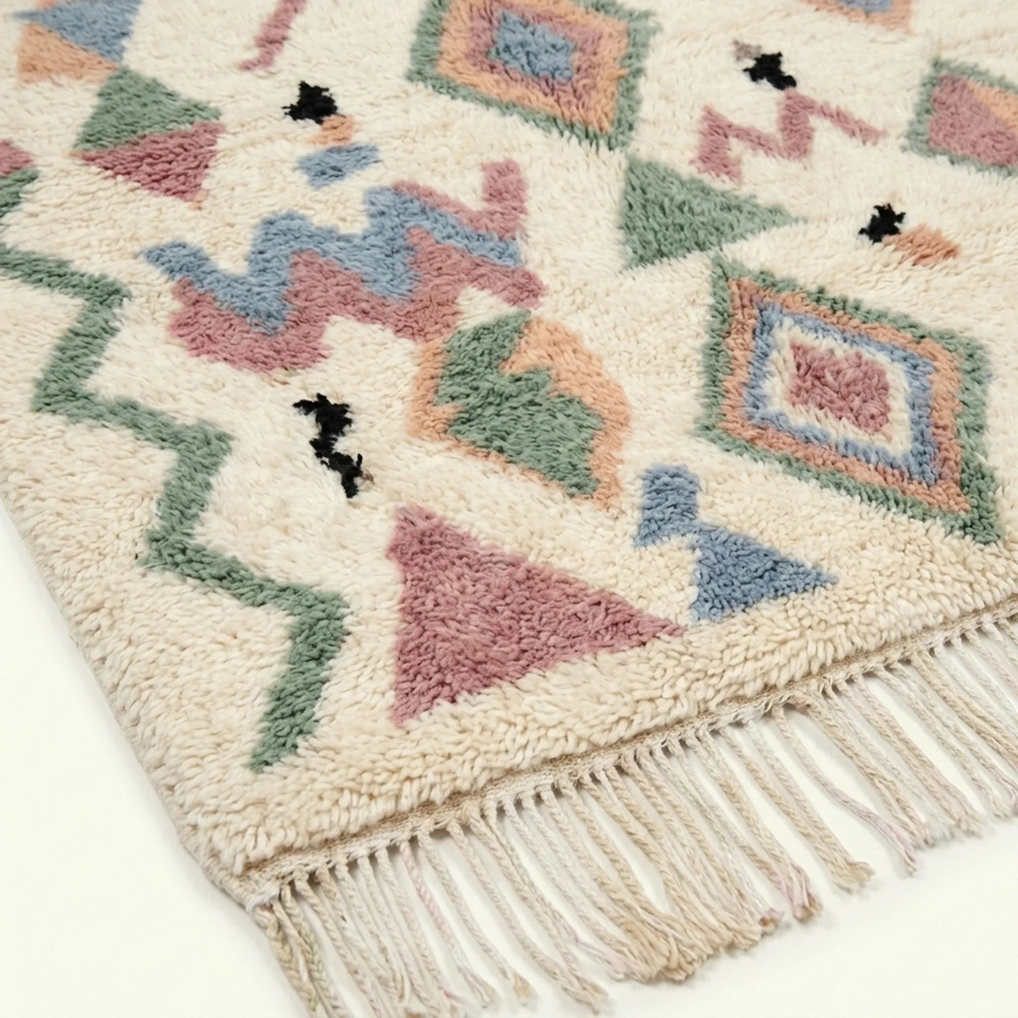 Ivory Azilal rug Tigmi with pastel diamond grid, pattern detail