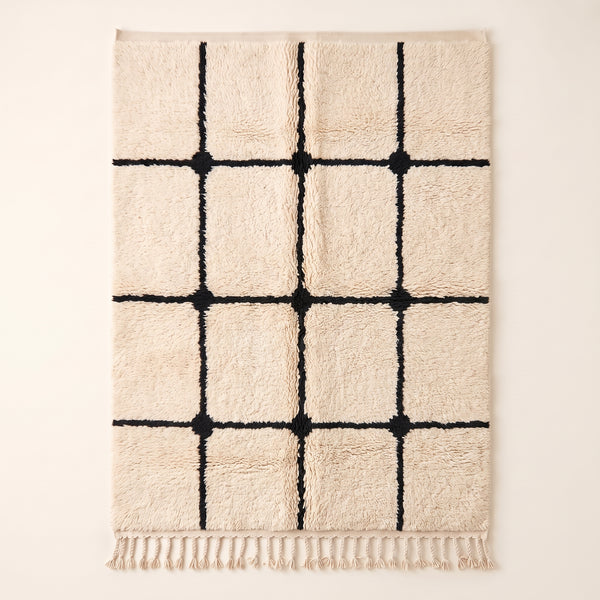 Tapis Mrirt Ivoire et Noir – Treillis quadrillé – Itri