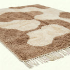 Ivory & Brown Mrirt rug Isfura, organic pebbles fringe detail
