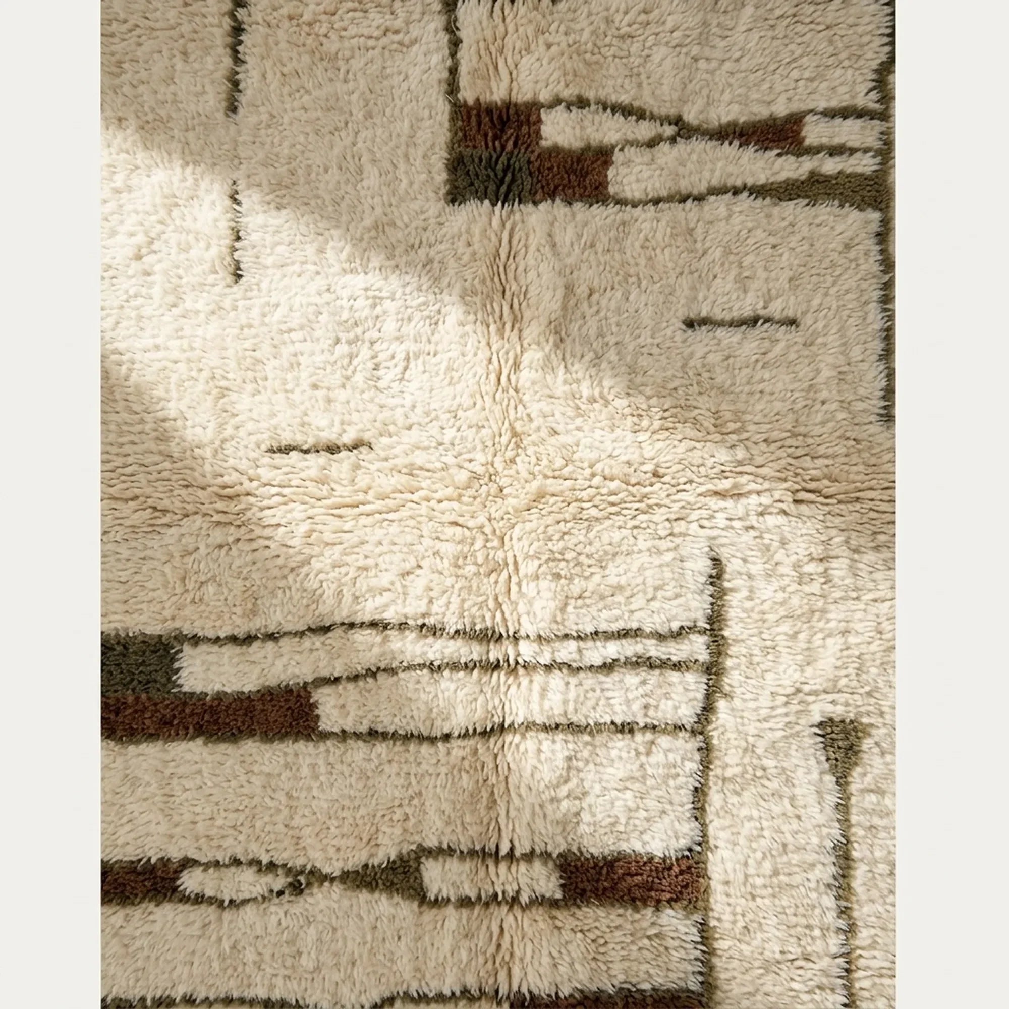 Close-up of the natural Atlas wool texture on the Tinmel rug.