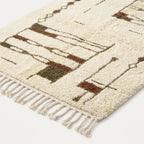 Fringe and edge detail of the Tinmel hand-knotted rug.