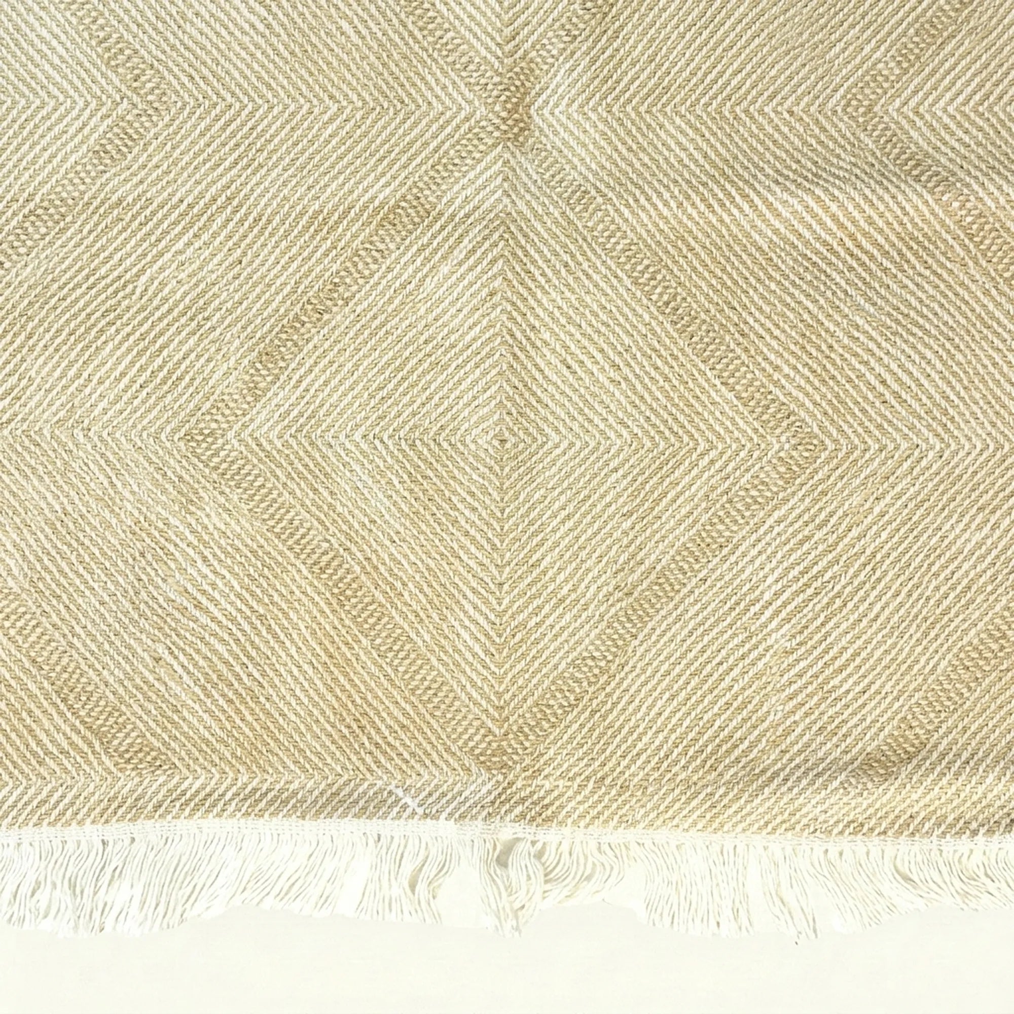 Ivory and beige Zanafi kilim rug Aniraf with geometric maze, edge and fringe detail