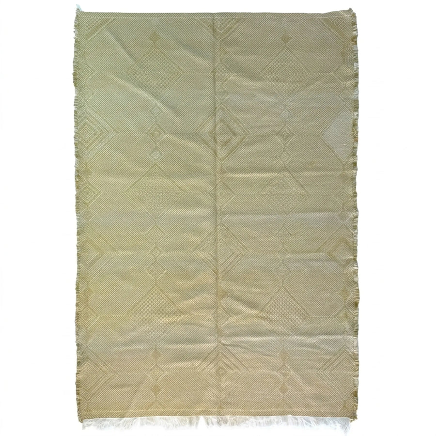 Ivory Zanafi kilim rug Iznagen with angular diamonds, full rug view