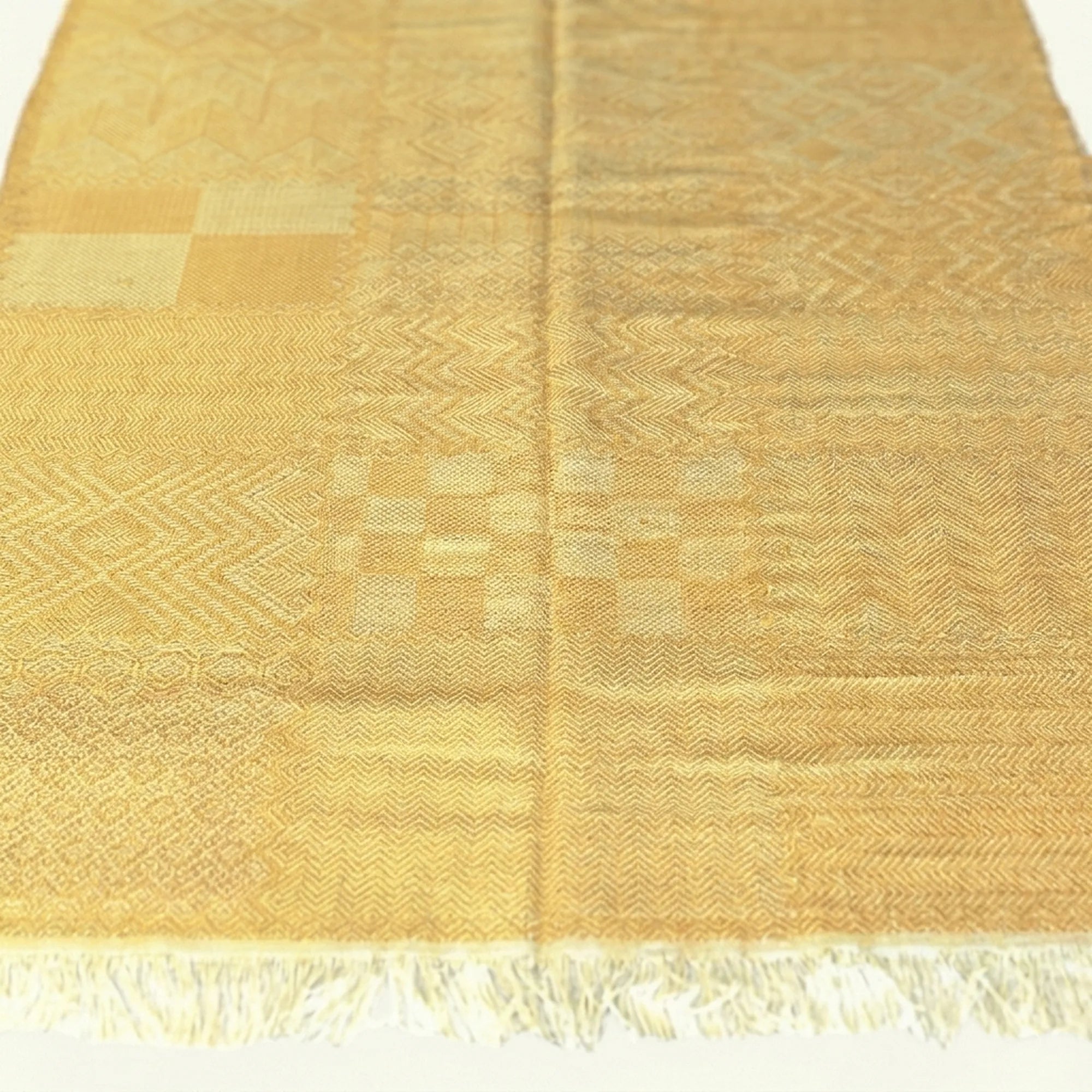 Ochre Zanafi kilim rug Imnane with checkered path, pattern detail