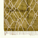 Olive and ivory Mrirt rug Tifrat organic lattice wool detail