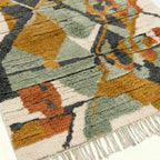Mustard & Sage Mrirt rug Azirem, abstract collage edge detail