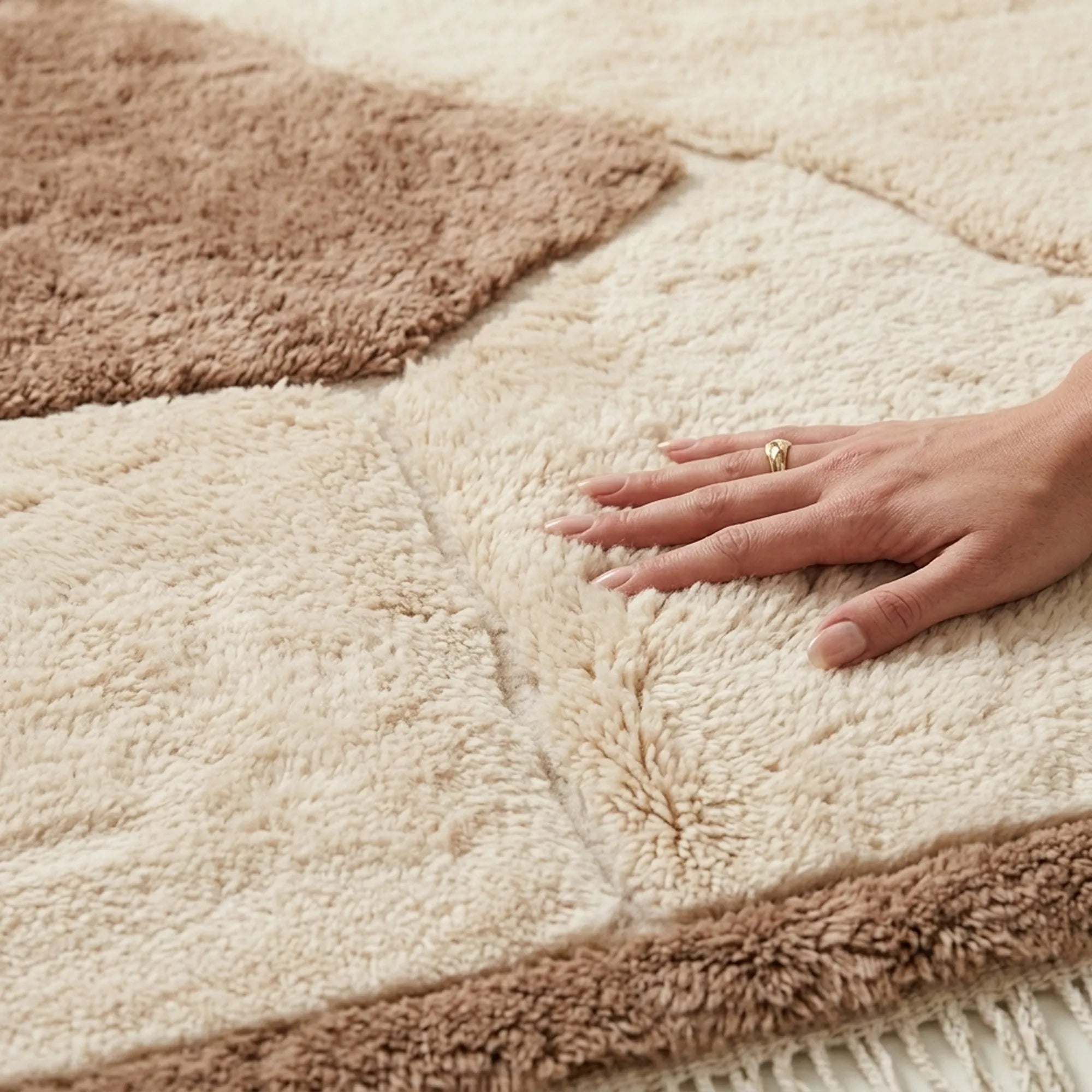 Ivory & Taupe Mrirt rug Imzran, abstract stone forms pattern detail