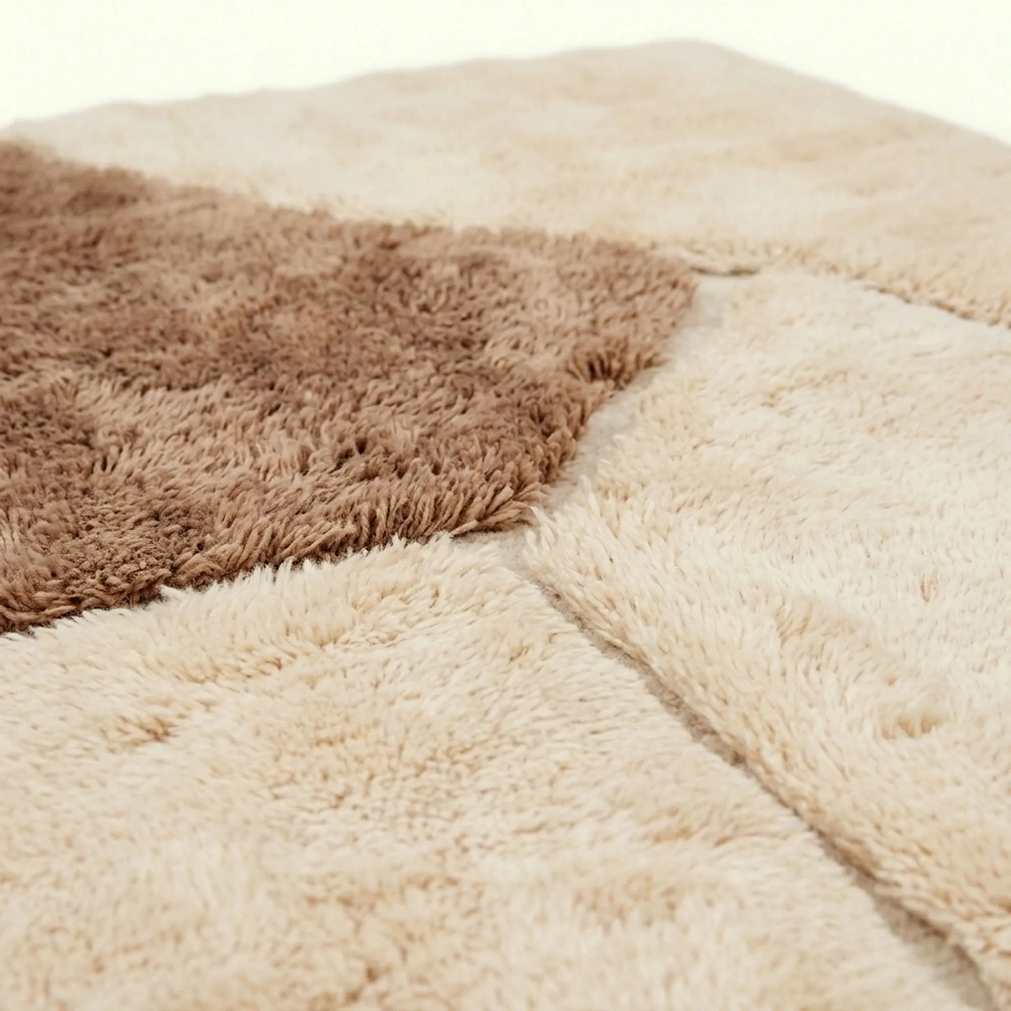 Ivory & Taupe Mrirt rug Imzran, abstract stone forms fringe detail