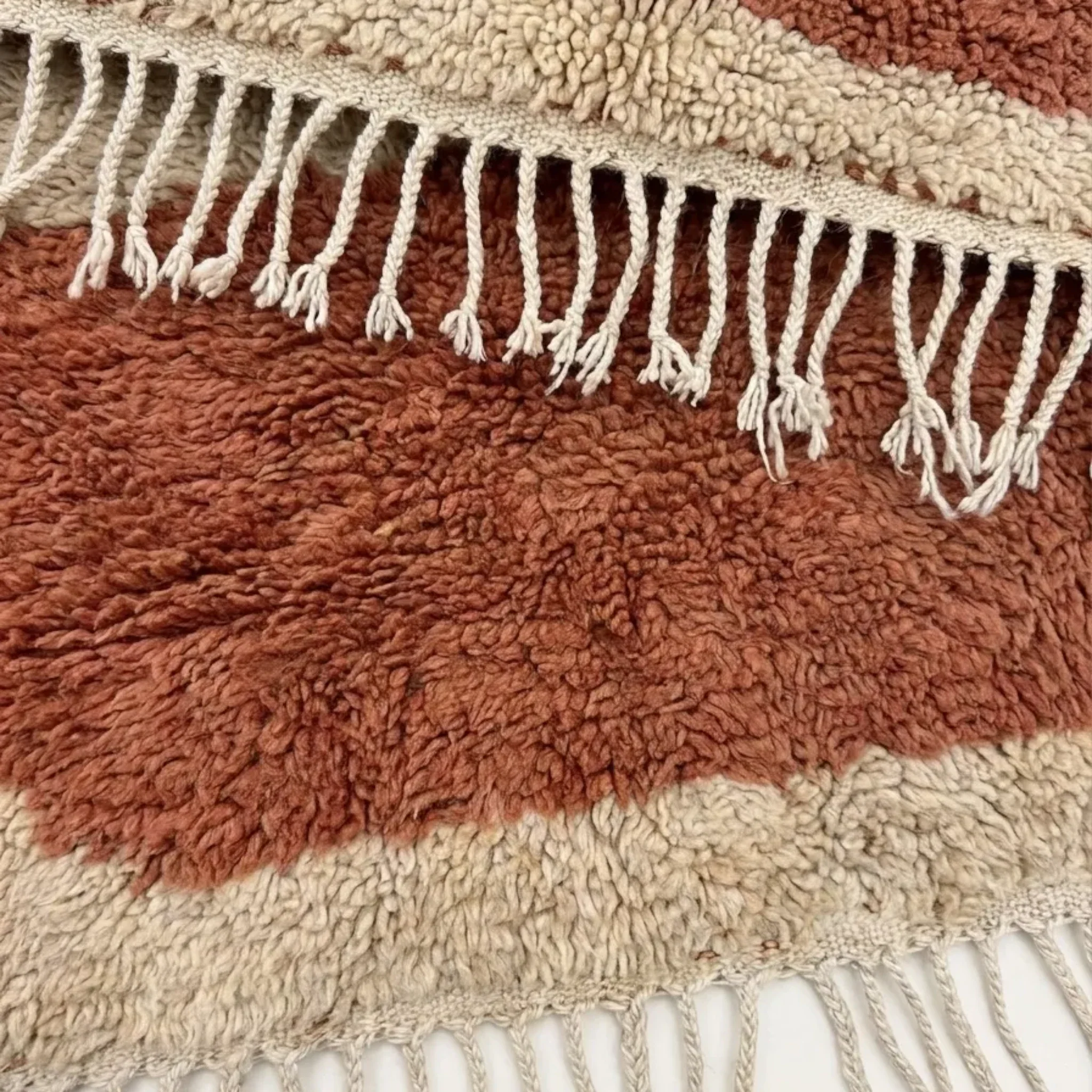 Tafra terracotta Beni Ourain rug fringe detail