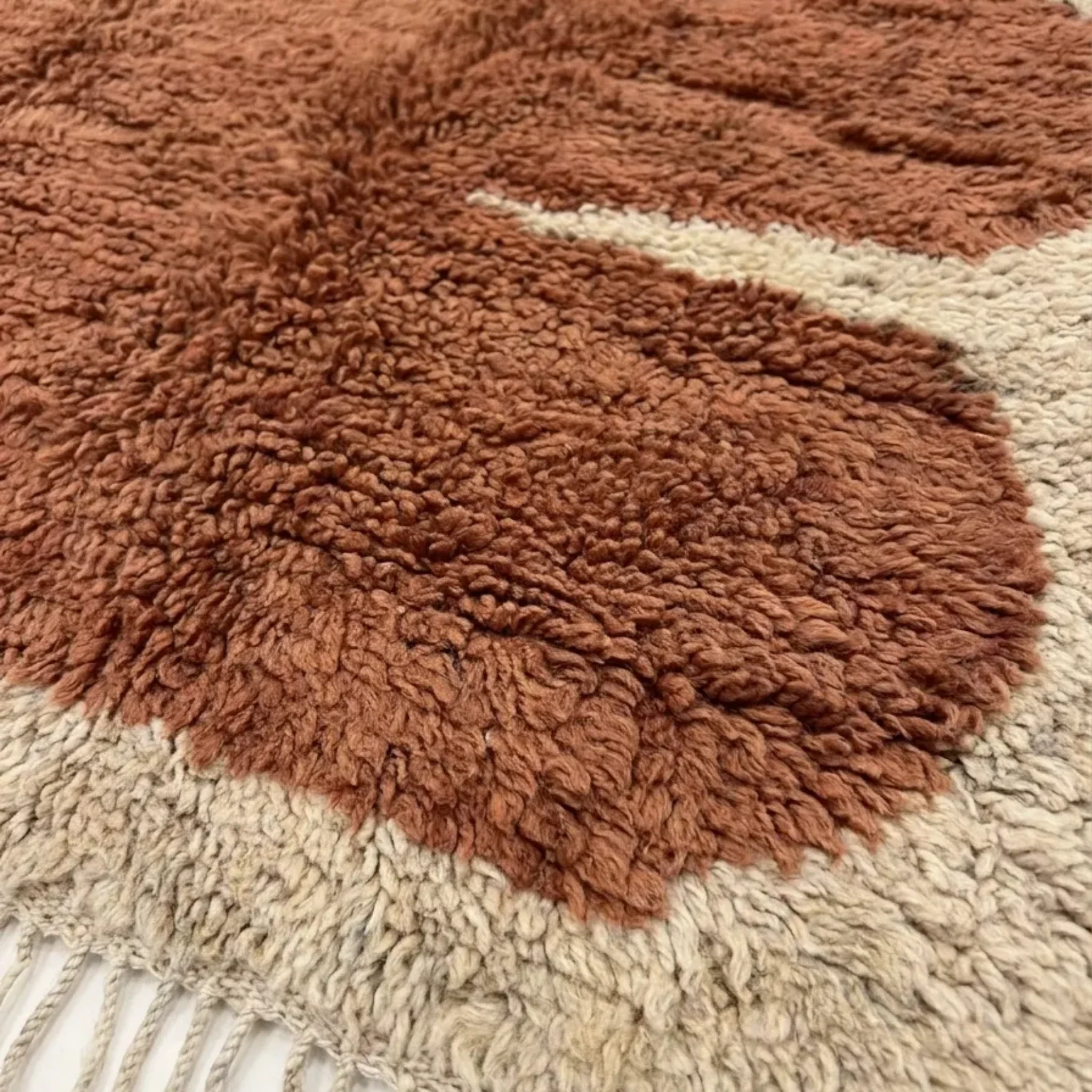 Tafra terracotta Beni Ourain rug pattern close-up
