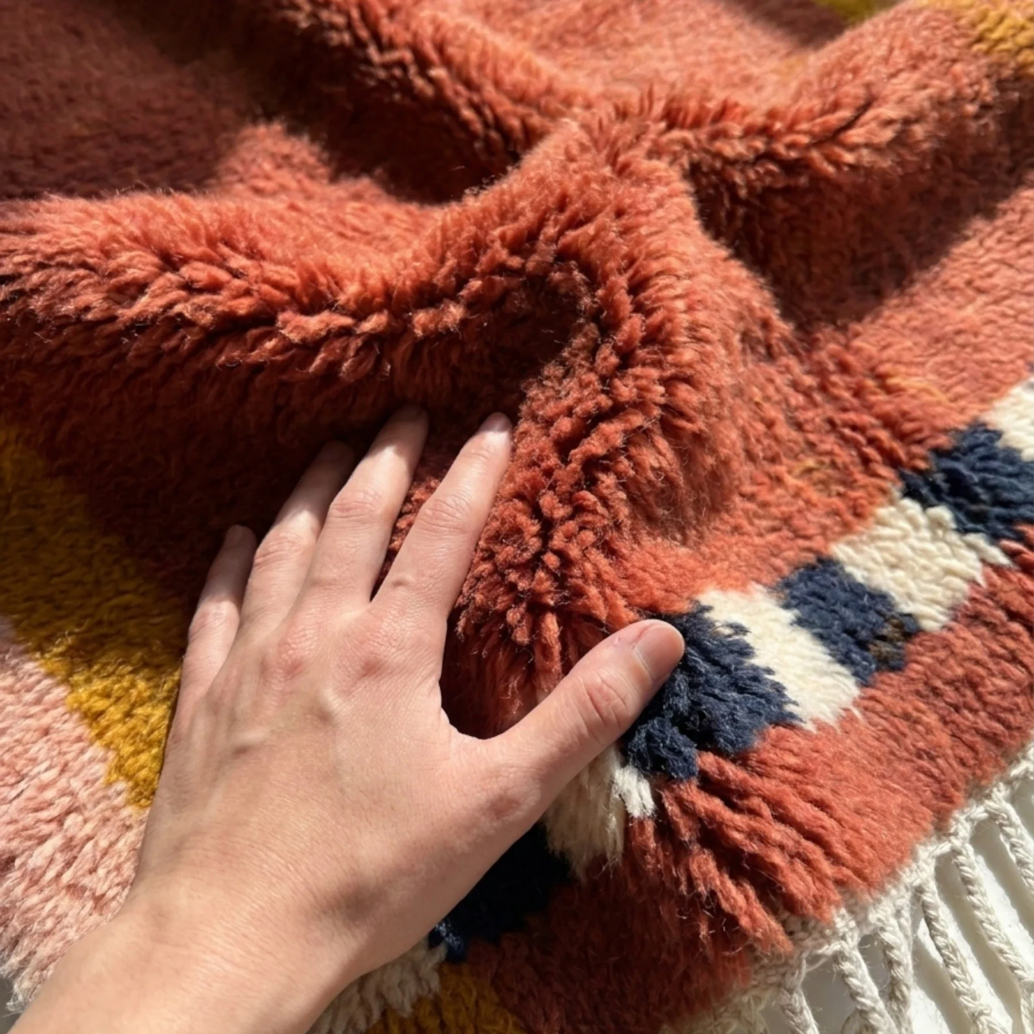 Tafukt terracotta Beni Ourain rug border detail
