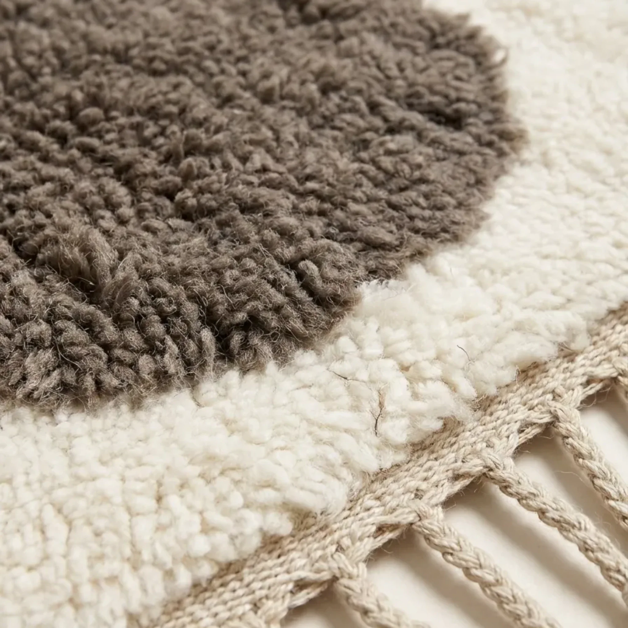 Tamda taupe Beni Ourain rug fringe detail