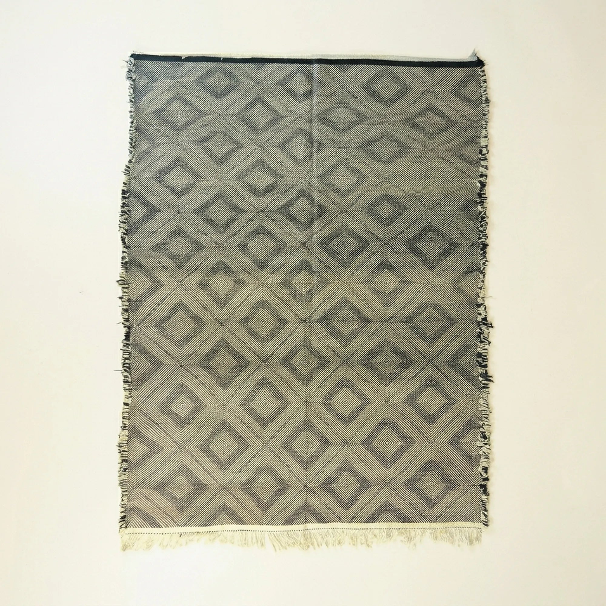 Gray Zanafi Kilim rug Tamdakht with mosaic diamond pattern, full rug view