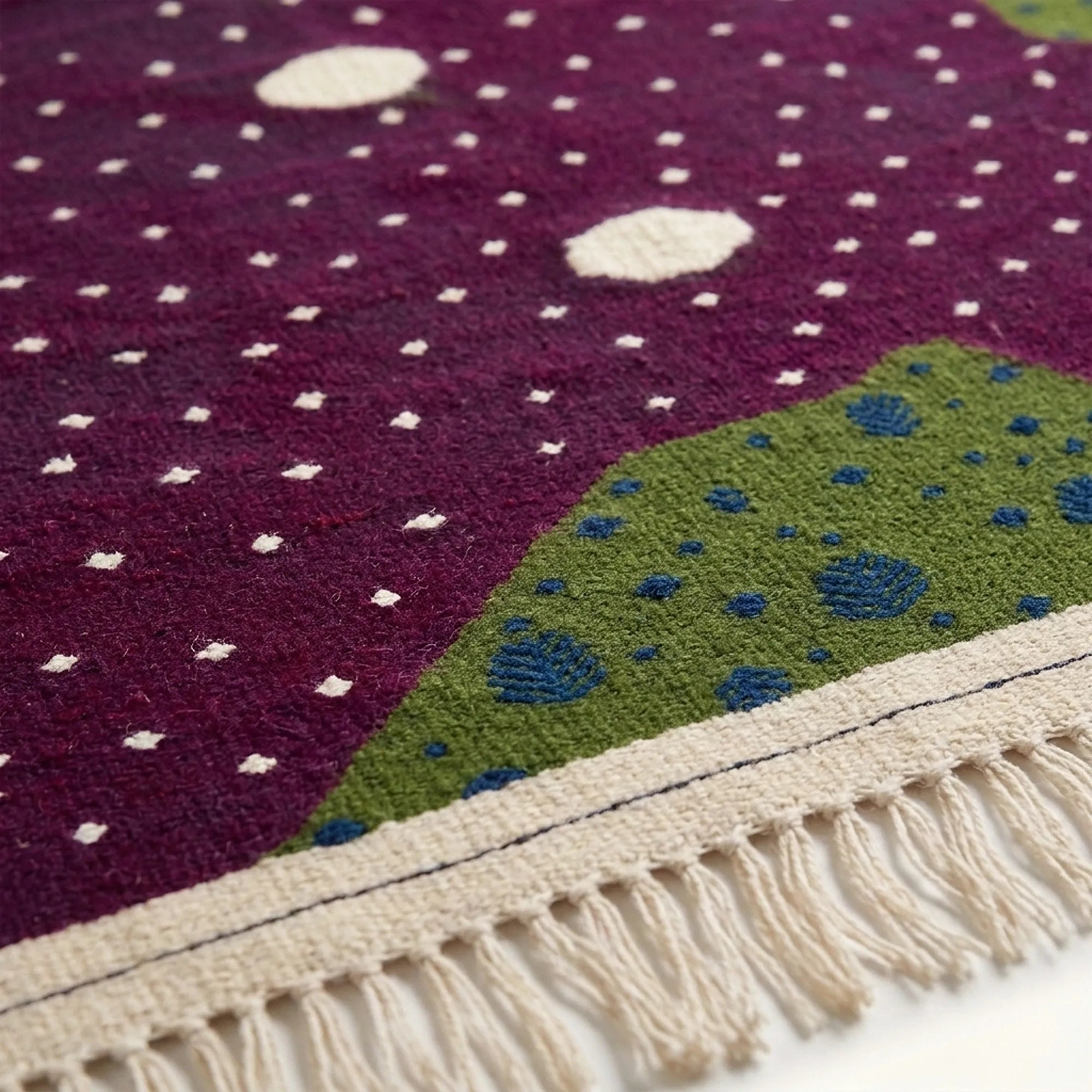 Burgundy Zanafi rug Tamellalt border and fringe detail