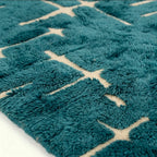 Teal and ivory Mrirt rug Izerfan wool texture detail