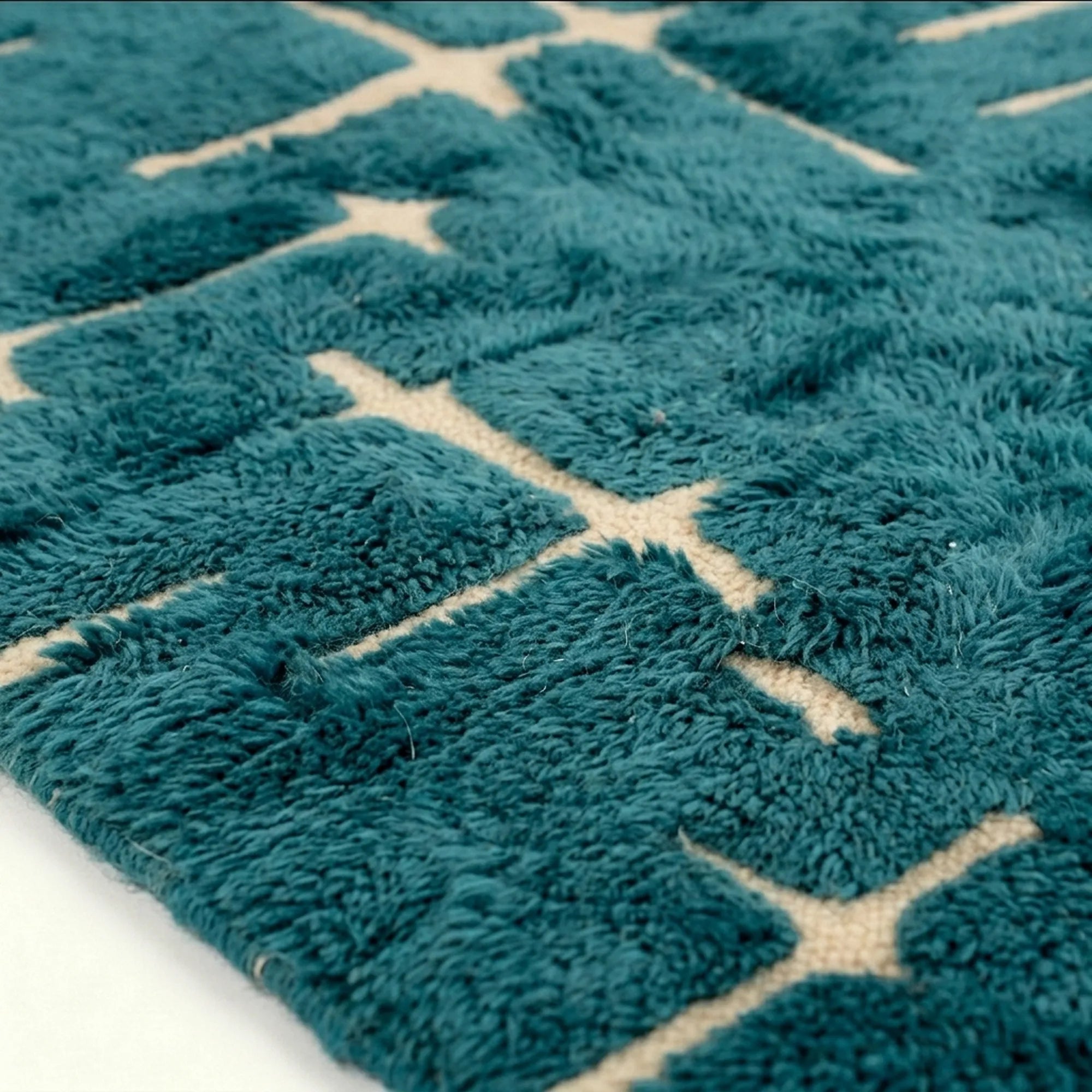 Teal and ivory Mrirt rug Izerfan wool texture detail