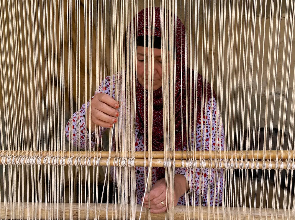 Dressing the loom